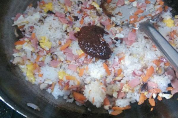 香菇火腿蛋炒饭的做法图解5
