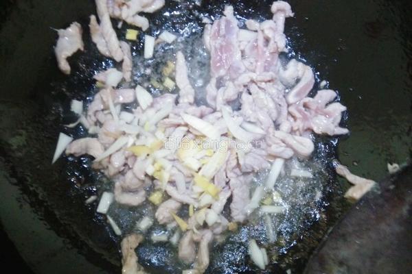 肉炒木耳的做法图解3