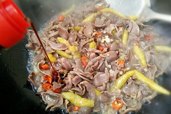 泡椒爆炒鸡胗的做法图解7