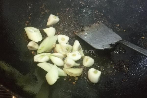 干煸辣子鸡的做法图解13