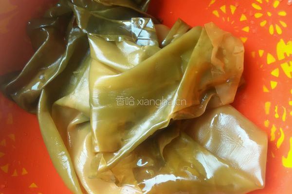 海带黄豆猪蹄汤的做法图解2