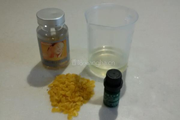 自制纯植物变色唇膏的做法图解1