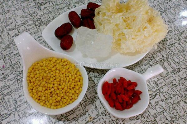 银耳绿豆汤的做法图解1