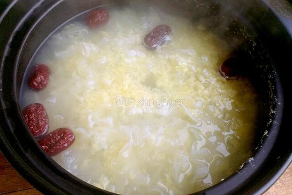 银耳绿豆汤的做法图解3
