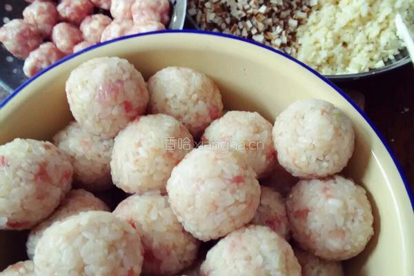 粢毛肉圆子的做法图解1