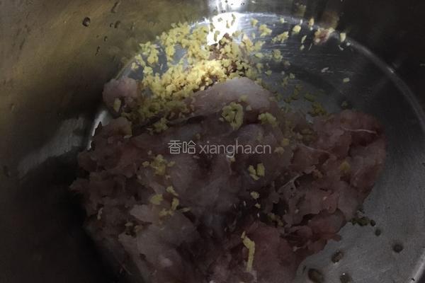 鲜蔬鱼球的做法图解1