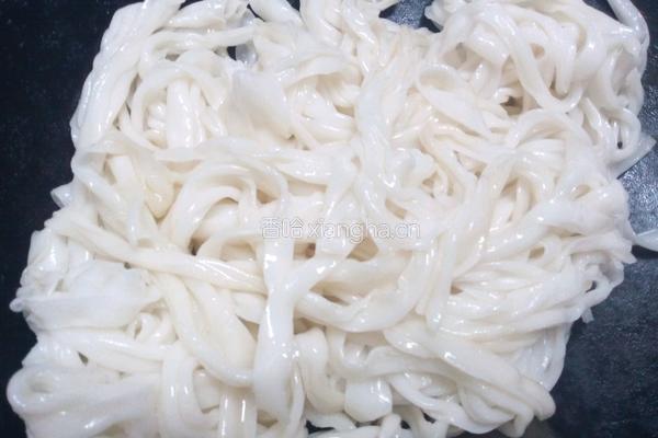 干炒河粉的做法图解5
