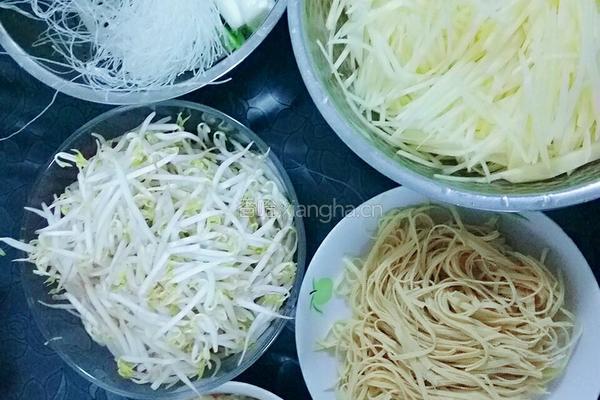 立春吃春饼卷的做法图解2
