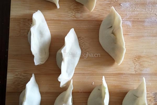 韭菜龙利鱼饺子的做法图解5