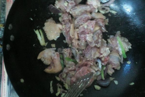 洋葱彩椒炒鸡块的做法图解5