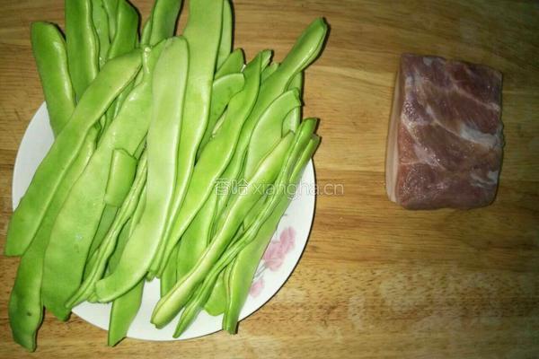 豆角炒肉的做法图解1