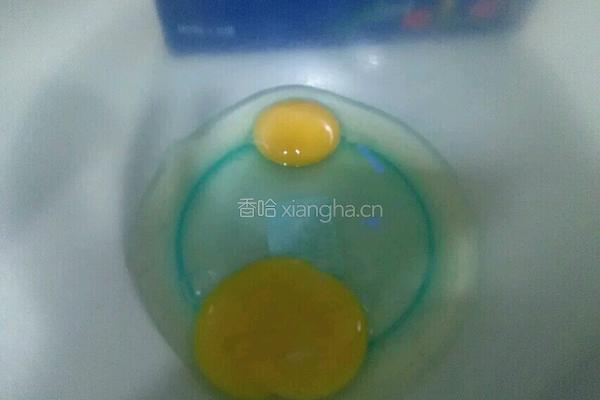自制烤葡萄蛋糕的做法图解1