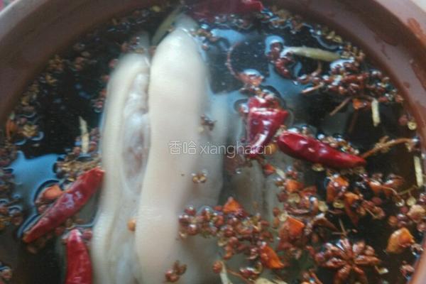 卤猪蹄的做法图解3