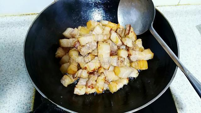 成这样时倒出来，将锅洗凈
