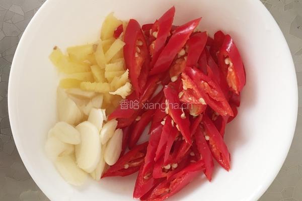 辣椒炒肉的做法图解3