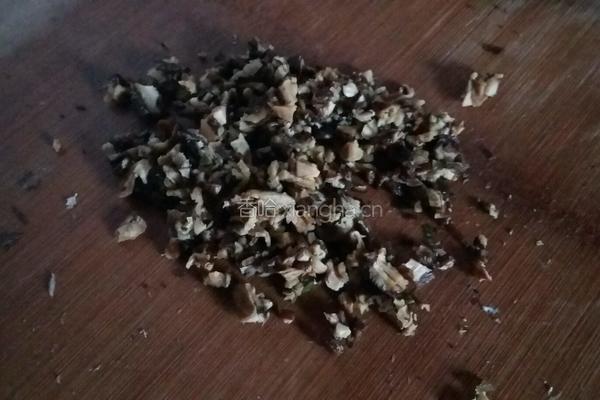 猪肉香菇饺子的做法图解4