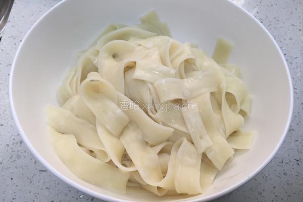 牛肉烩面的做法图解3