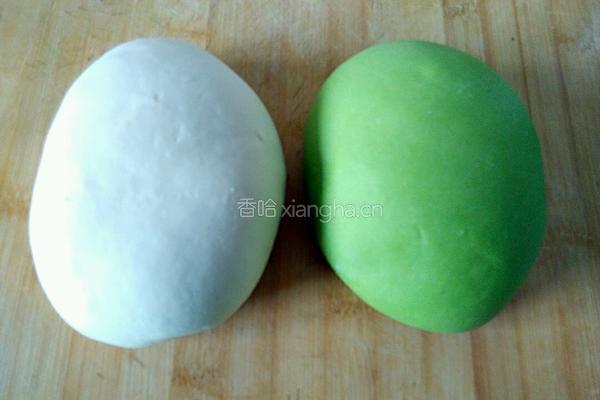 白菜(百财)水饺的做法图解3