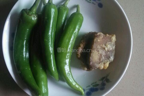 双椒炒肉干的做法图解1