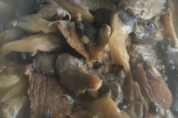 蘑菇炖肉的做法图解3