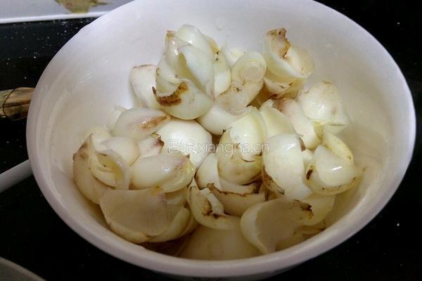 百合蒸肉的做法图解1