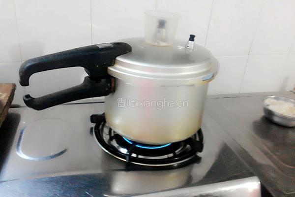 排骨玉米汤的做法图解5