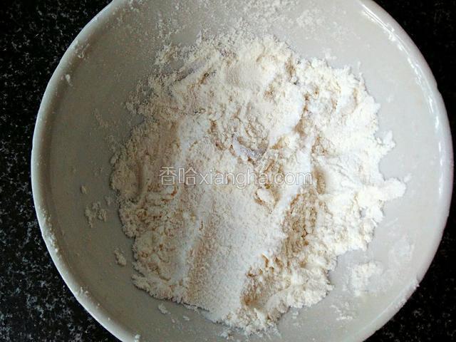 面粉适量。