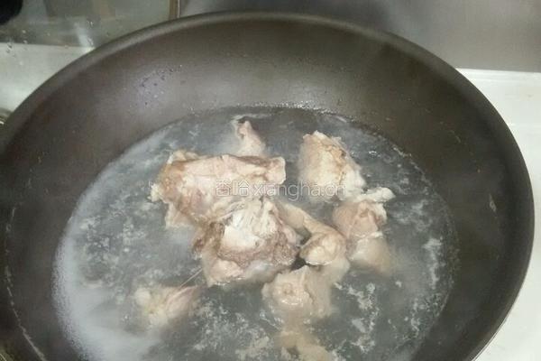 高级营养汤之筒骨汤的做法图解2