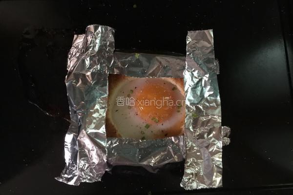 吐司太阳蛋的做法图解4