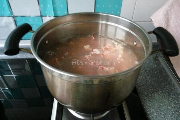 西红柿炖牛腩的做法图解3