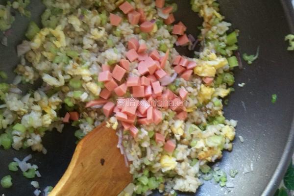 芹香杂粮炒饭的做法图解6