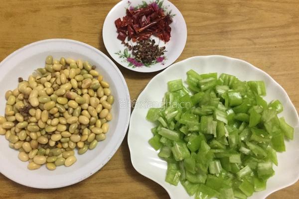 辣辣豆的做法图解1