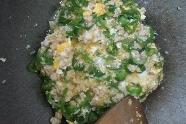 双椒肉糜炒鸡蛋的做法图解3