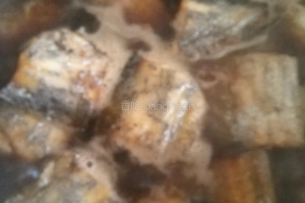 糖醋带鱼的做法图解3