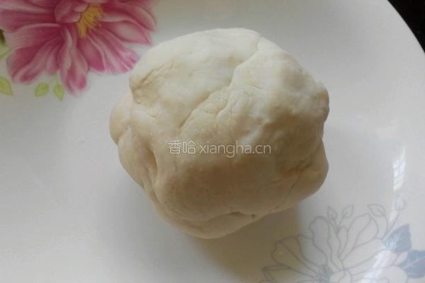 自制白菜猪肉锅贴的做法图解1