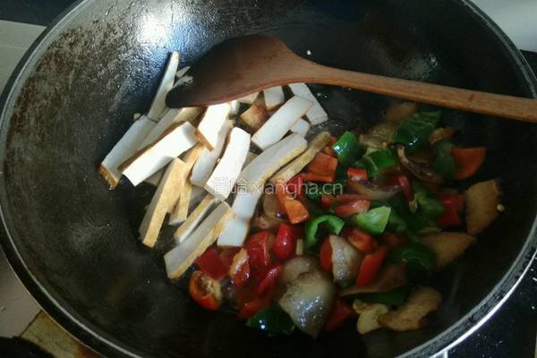 腊肉炒香干的做法图解5