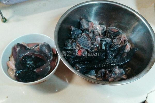 竹荪炖乌鸡的做法图解1