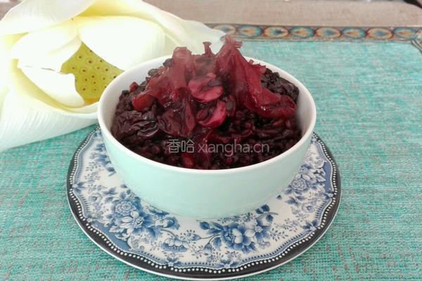 莲子银耳黑米粥的做法图解5