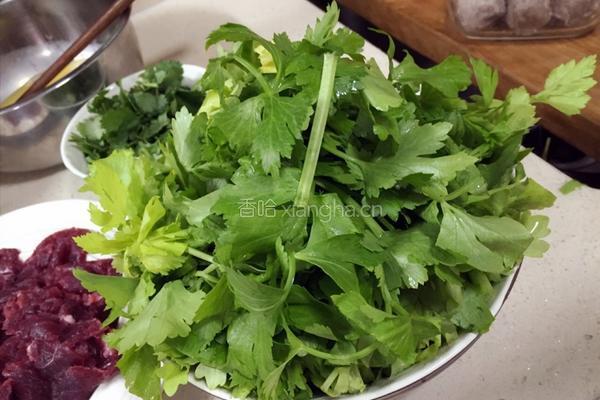 西芹炒牛肉的做法图解3