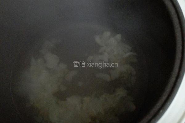百合粥的做法图解1