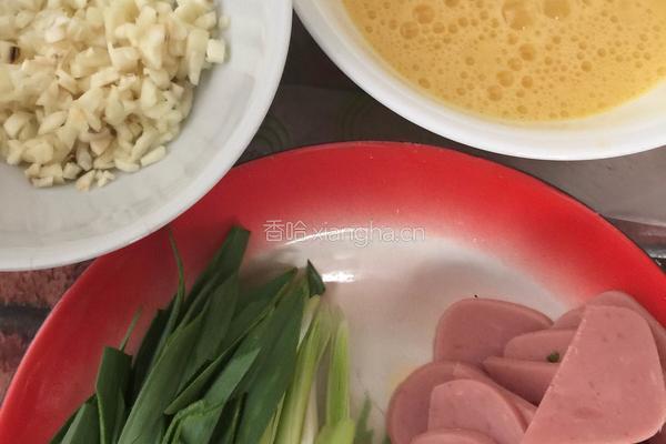 大蒜方腿鸡蛋的做法图解1