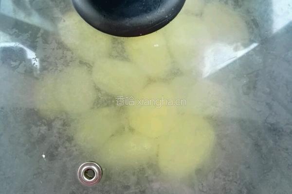 回锅肉烧土豆片的做法图解4