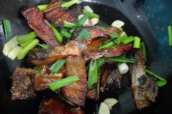 蒜香腊鱼的做法图解4