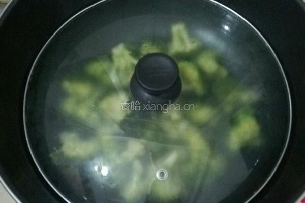  西兰花炒肉片的做法图解8