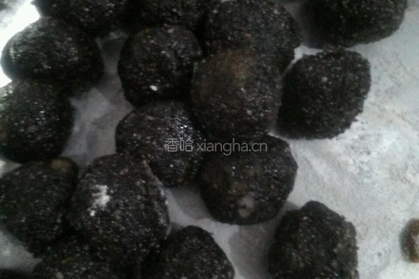 自制黑芝蔴汤圆的做法图解3