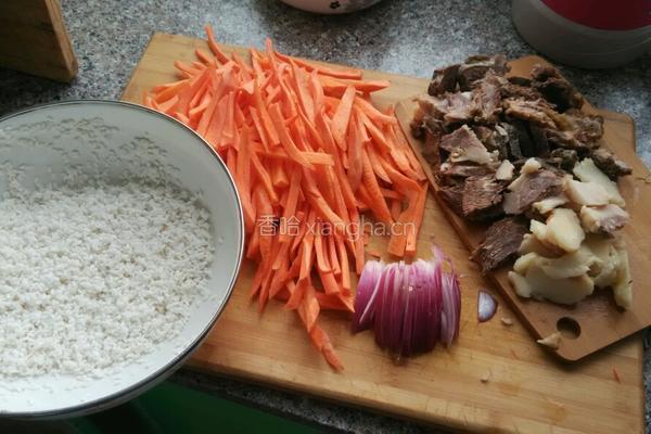 新疆美食-抓饭的做法图解1