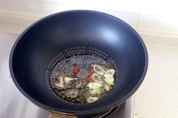 豆芽炒闷饼的做法图解3