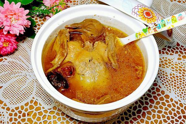 高麗參鹿尾巴燉乳鴿的做法图解6