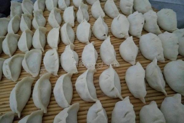 猪肉白菜木耳饺子的做法图解8