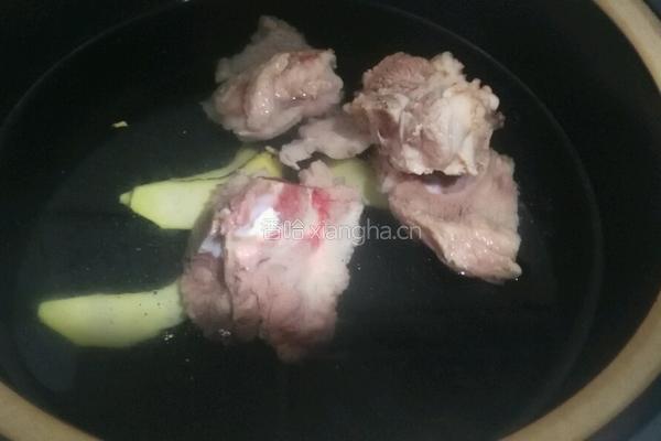 虫草花芡实煲龙骨猪心汤的做法图解1